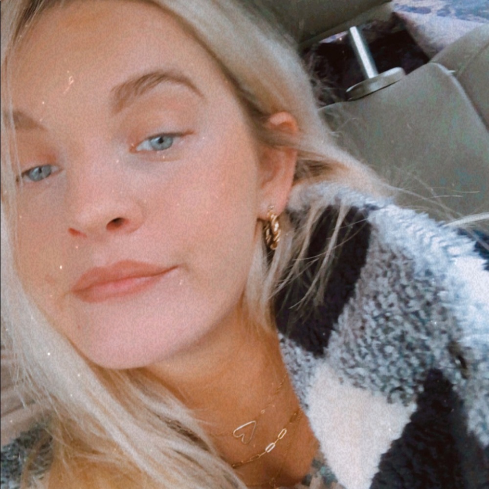 Meet your Posher, Molly